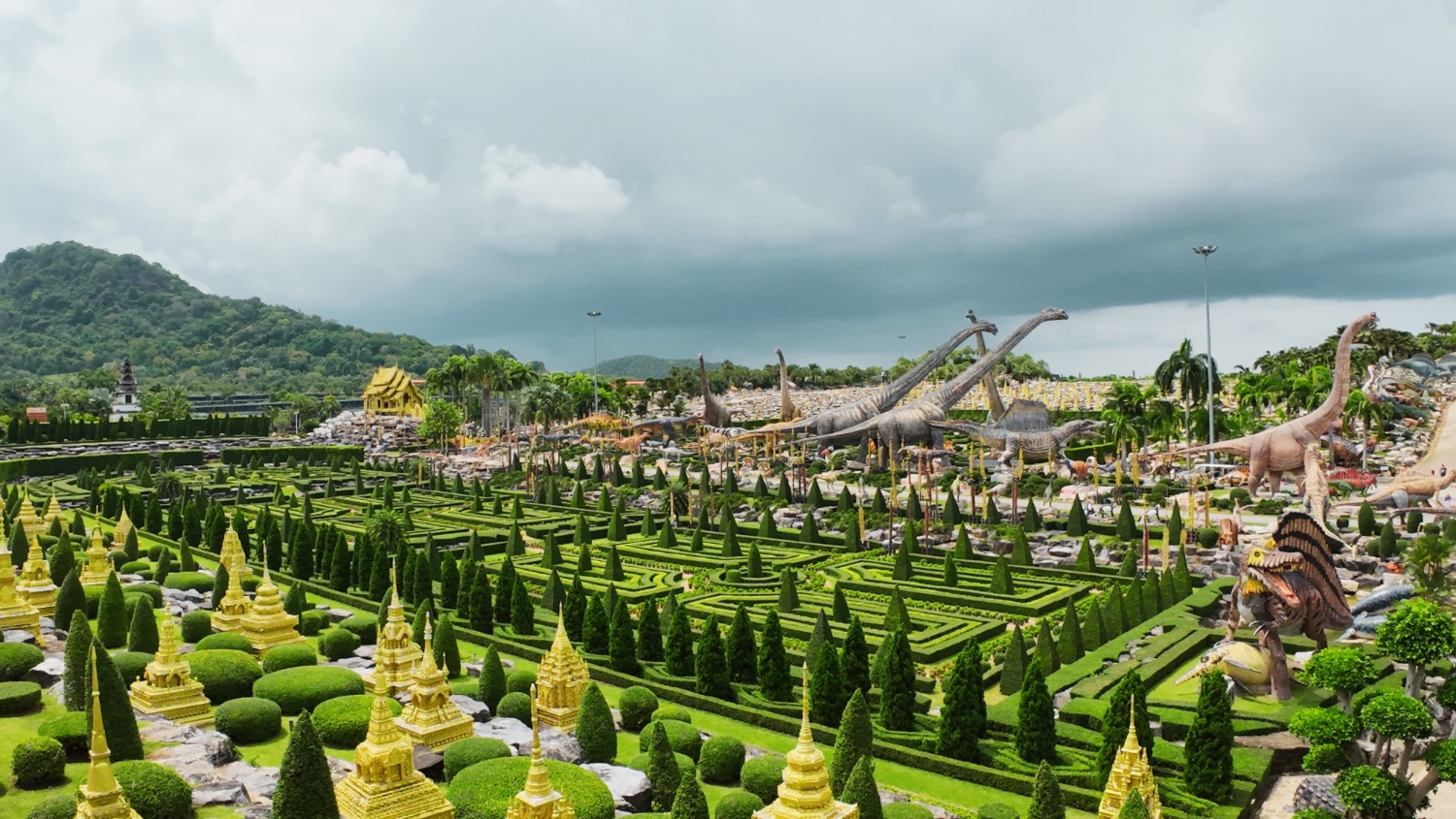 สวนนงนุช พัทยา สวยสวยระดับโลก สถานที่ท่องเที่ยวยอดนิยมของไทย