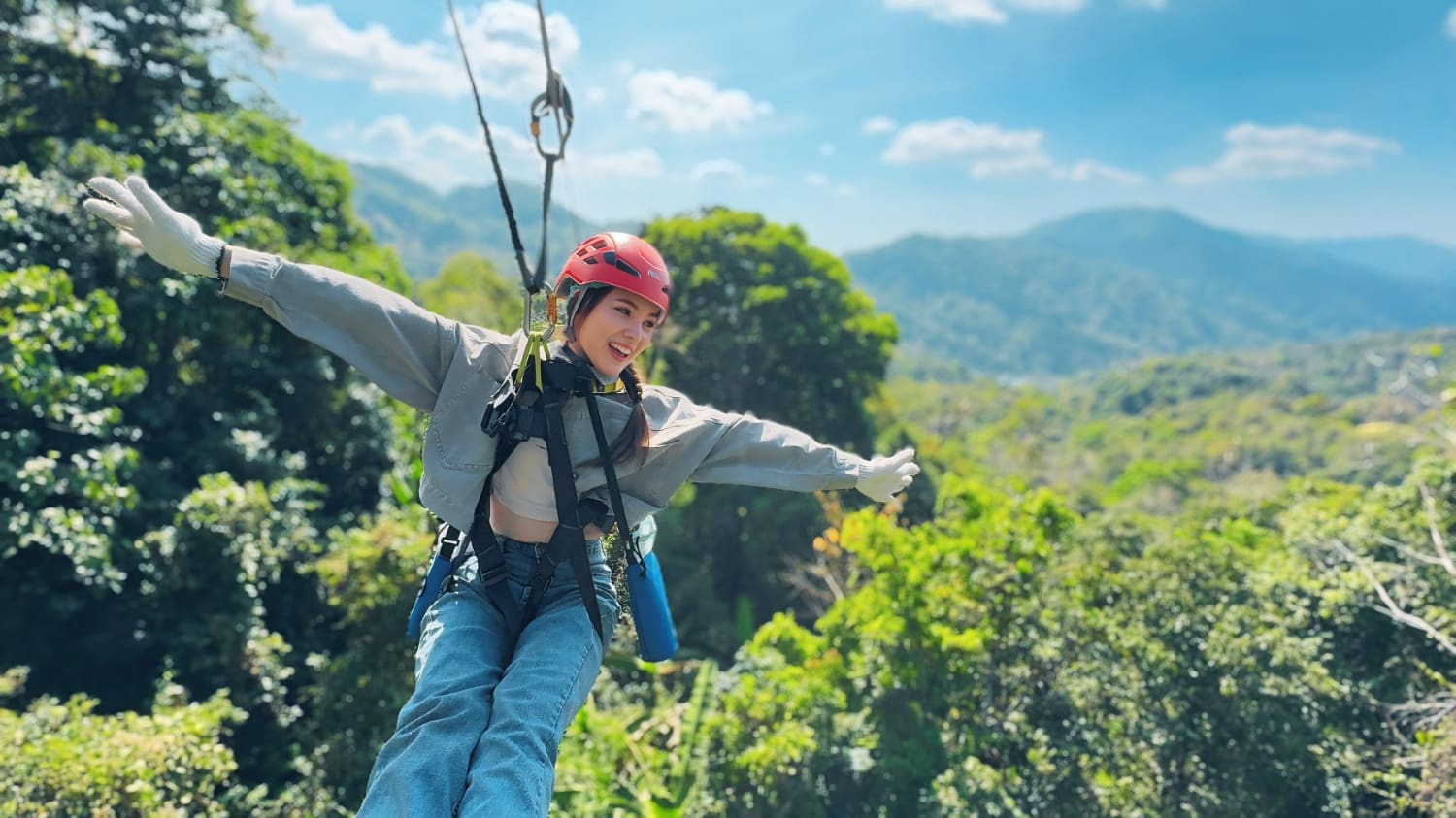 ลดสูงสุด 25% ซิปไลน์สุดมันส์ คิงคอง สไมล์ ซิปไลน์